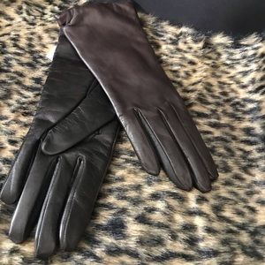 Barney’s New York Gloves